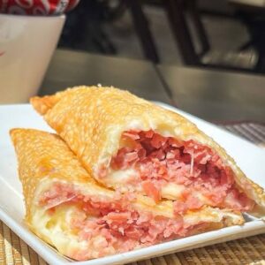 Pastel - Queijo e Calabresa